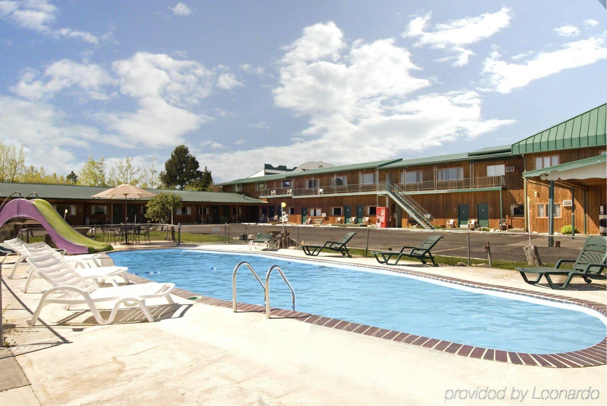 Dakota Cowboy Inn Кастер Зручності фото
